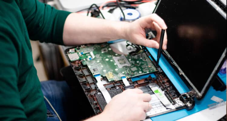 Laptop Repair in Shiva Tower Ghaziabad